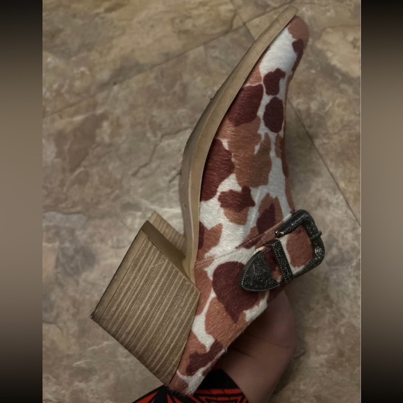 Rag & Co Nometa Faux Cow Print Suede w/ Buckle Detail Mules - Picture 5 of 5